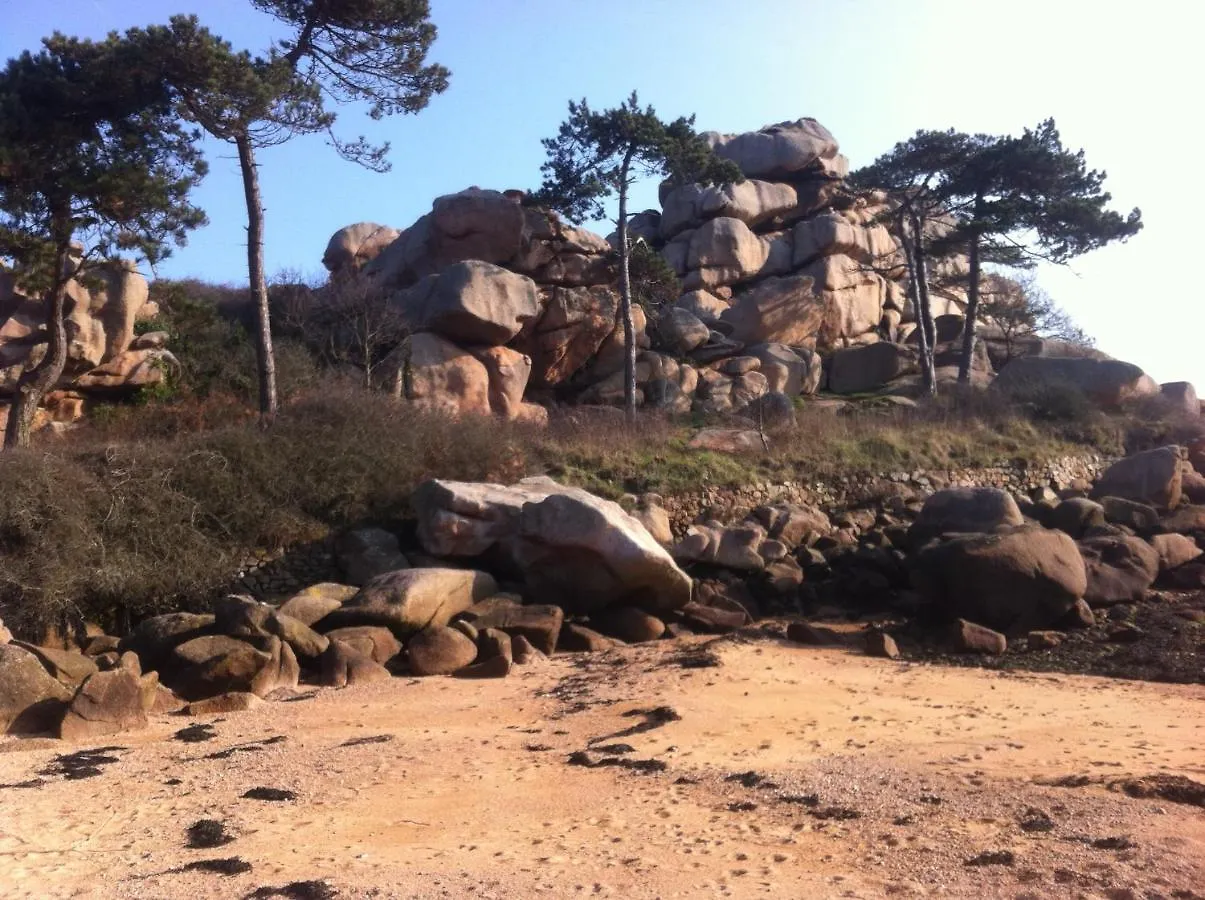 Holiday home Trestraou, Cote De Granit Rose, Studio Vue Mer, Rez-De-Chaussee Perros-Guirec