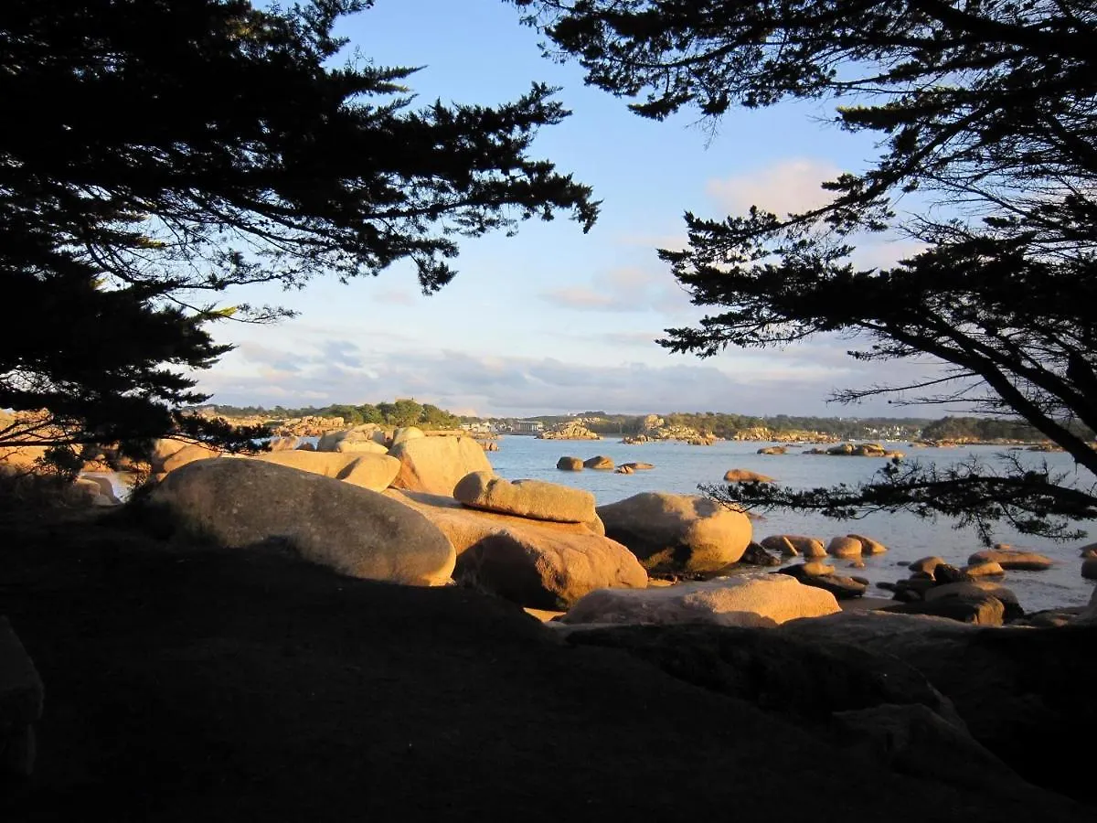Holiday home Trestraou, Cote De Granit Rose, Studio Vue Mer, Rez-De-Chaussee Perros-Guirec France
